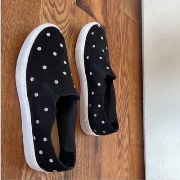 Loft Daisy Suede Slip-On Sneakers Black Flowers Pink White Low Top Casual Floral - Picture 3 of 16